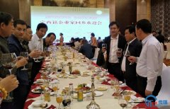 巨推传媒总裁柴潇受邀参加定西籍企业家中秋回乡茶话会，市委书记唐晓明致辞